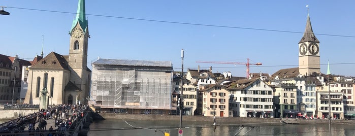 Zürich is one of EmrahÇ.さんのお気に入りスポット.