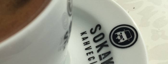 Sokak Kahvecisi is one of EmrahÇ.さんのお気に入りスポット.