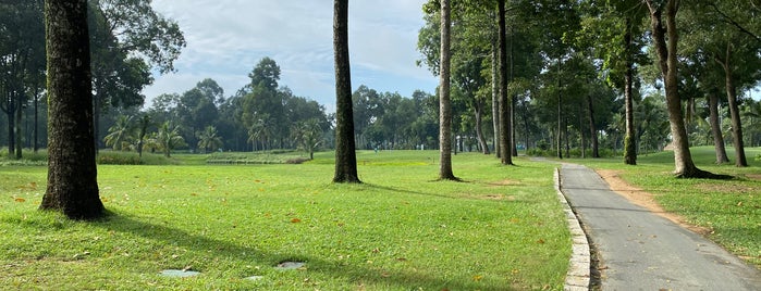 Vietnam Golf and country club is one of สถานที่ที่ Kiet ถูกใจ.