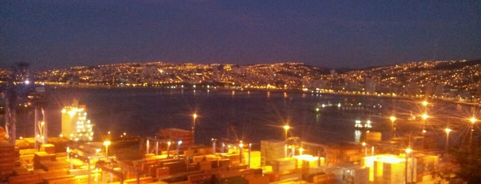 Paseo 21 de Mayo is one of Valparaiso.