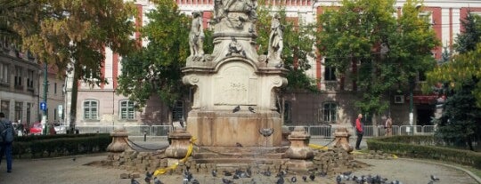 Piazza della Libertà is one of Posti che sono piaciuti a Thomas.