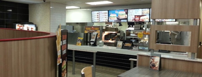 Burger King is one of Tempat yang Disukai Doc.