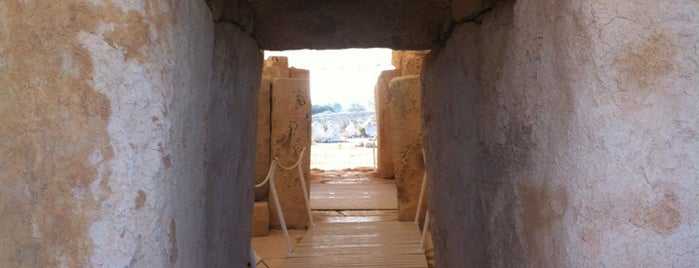 Ħaġar Qim Temples is one of Posti che sono piaciuti a Terence.