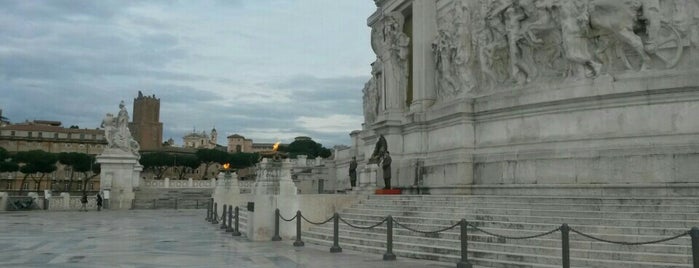 La Tombe de Victor Emmanuel II is one of Rome.