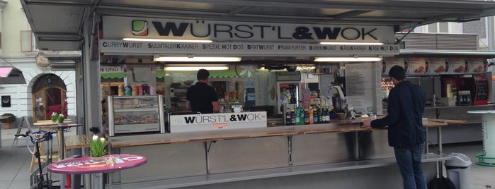 Würst'l&Wok is one of Comida out.