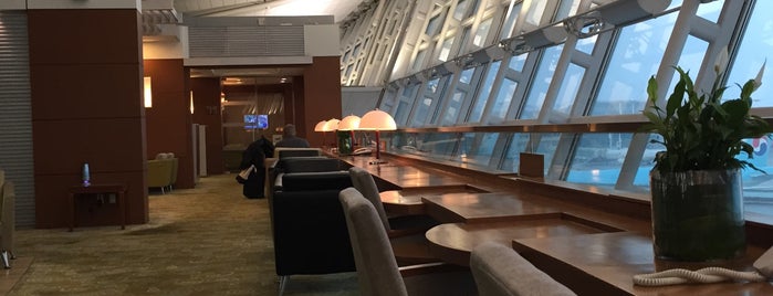 KAL First Class Lounge is one of 경기도의 게스트하우스 / Guest Houses in Gyeonggi Area.