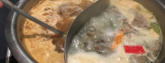 Made In China Hot Pot 馥苑火鍋 is one of Scarborough to-do/eat.