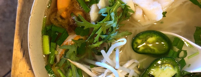 Com Tam Thuan Kieu is one of Food.