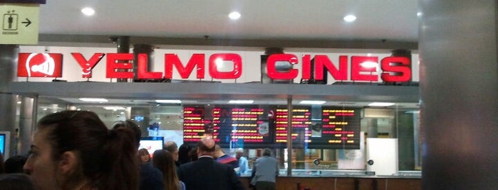 Yelmo Cines Rincón de la Victoria 3D is one of สถานที่ที่ Francisco ถูกใจ.