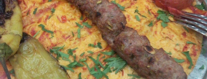 Onbaşı Kebap ve Seç Baklavaları is one of yeni yerler.