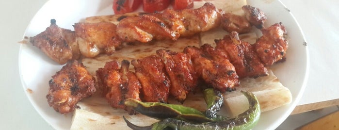 Hake Kardeşler Tavuk Restoran is one of Posti che sono piaciuti a Nalan.
