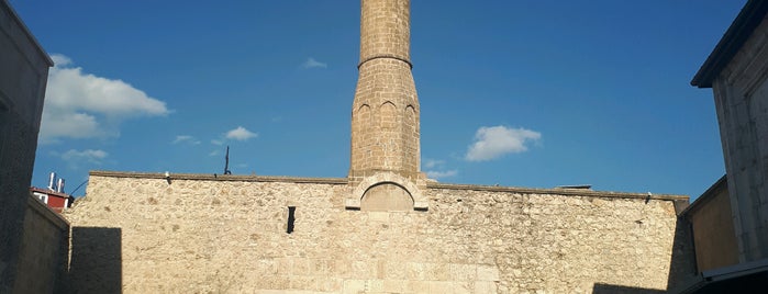 Hızırbey Merkez Camii is one of สถานที่ที่ Nalan ถูกใจ.