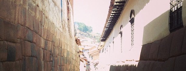 La Piedra de los Doce Ángulos is one of Cuzco Favorites.