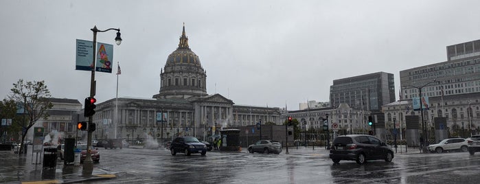 Civic Center District is one of SFO.