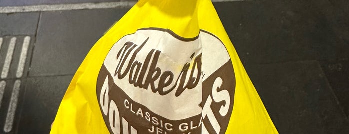 Walker's Doughnuts is one of Salman's Saved Places.