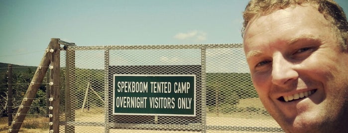 Spekboom Tented Camp is one of สถานที่ที่ John ถูกใจ.
