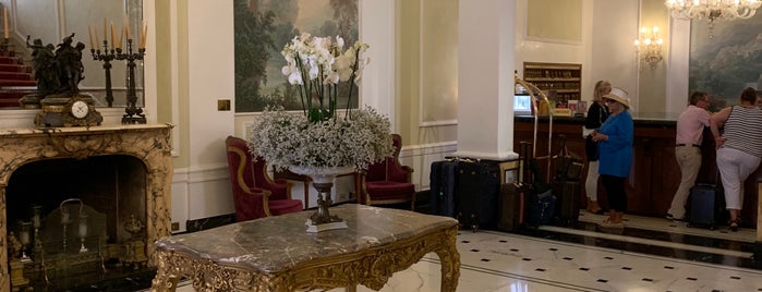 Grand Hotel Majestic is one of Lugares favoritos de Abdulaziz.