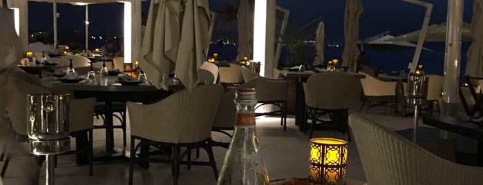 Mina A' Salam Beach is one of Posti che sono piaciuti a Abdulaziz.