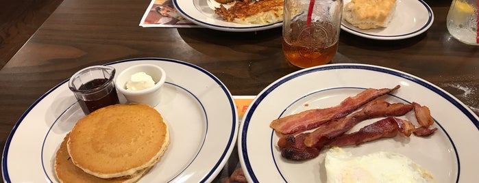 Bob Evans Restaurant is one of Tammyさんのお気に入りスポット.
