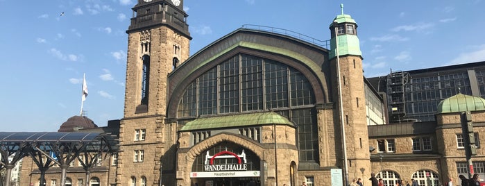 Hamburg Hauptbahnhof is one of Bahnhöfe.