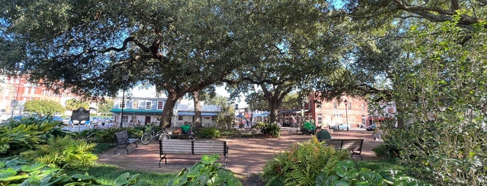 Franklin Square is one of Savannah.