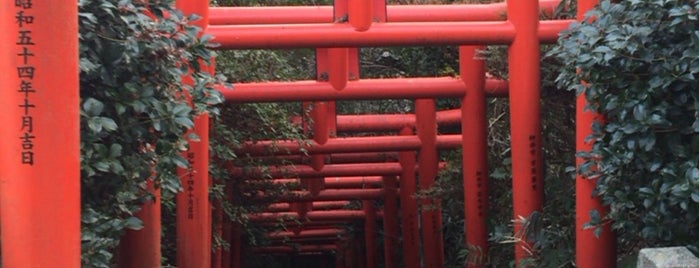 稲荷山公園 / 稲荷神社 is one of 柳井いろはかるた / Yanai Sightseeing Spots' Haiku.