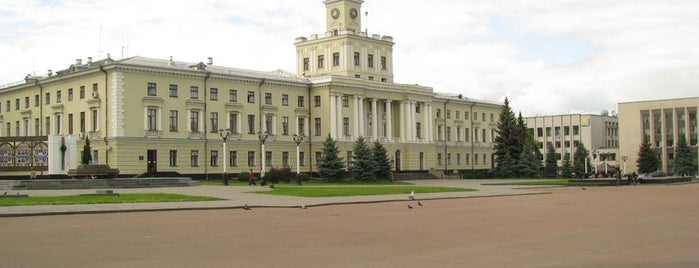 Хмельницкий is one of Обласні центри України.