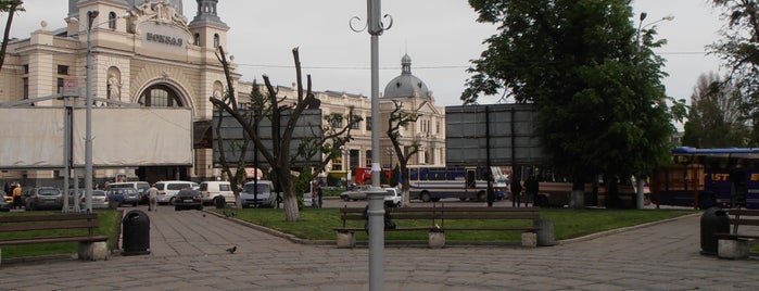 Дворцовая площадь is one of Illia : понравившиеся места.