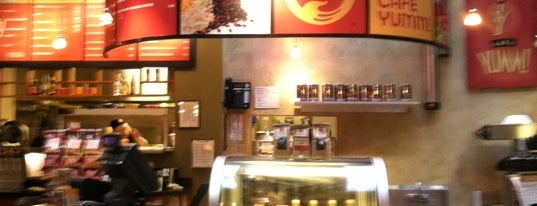 Café Yumm! is one of Lugares favoritos de Diane.