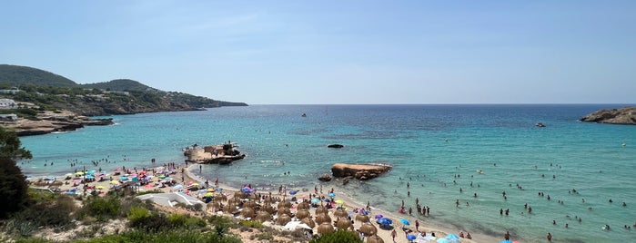 Cala Tarida is one of Mediterranian. Море, пляжи.