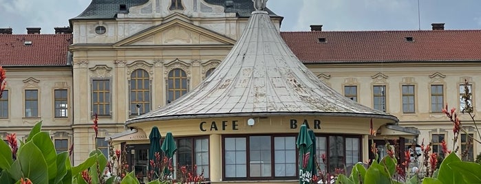 Cafe Bar Altánek is one of MB.