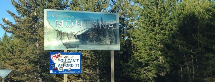 Montana-Idaho Border is one of Lizzieさんのお気に入りスポット.