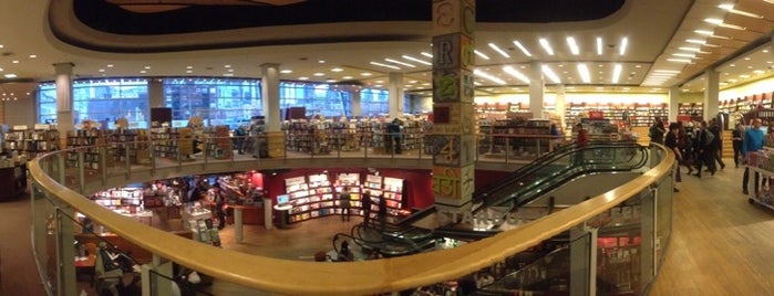 Chapters Indigo is one of Tempat yang Disukai Pinar.