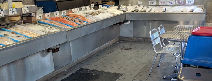 Grand Seafood & Fish Market is one of BK.