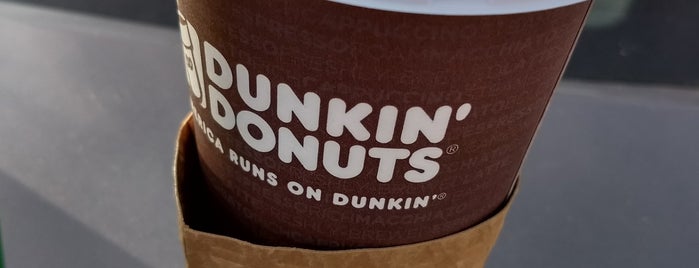Dunkin' is one of The 13 Best Places for Green Tea in Jersey City.