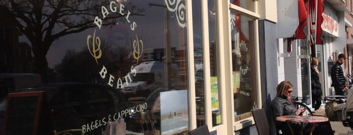 Bagels & Beans is one of Lugares favoritos de Lou.