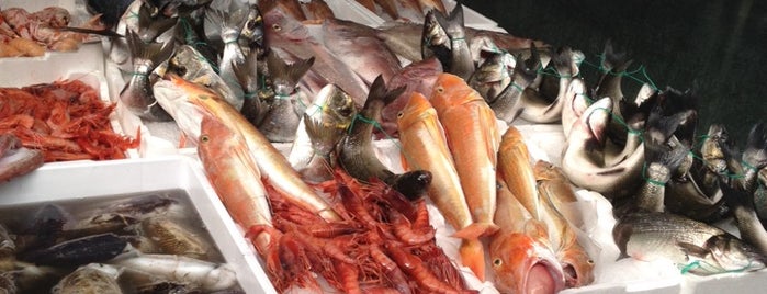 mercato ittico pozzuoli is one of Италия.