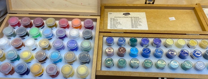 Kremer Pigments is one of 12L.