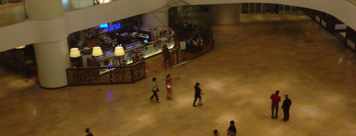 Pacific Place is one of Robertさんのお気に入りスポット.