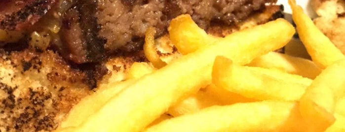 OTTOBROS Burger & Coffee ANT is one of Saud : понравившиеся места.