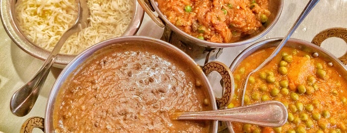 Royal India Bistro is one of icelle 님이 좋아한 장소.