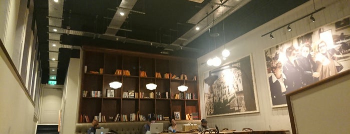 Caffè Nero is one of BC 님이 좋아한 장소.