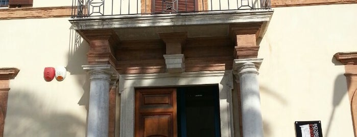 Biblioteca is one of Biblioteche delle Marche.