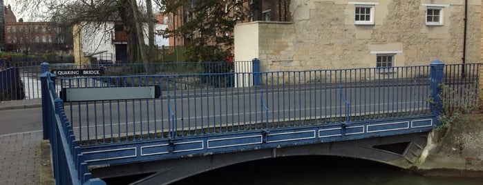 Quaking Bridge is one of Lieux qui ont plu à Leach.