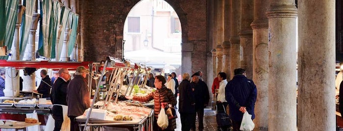 Mercato di Rialto is one of Tips The Wall Street Journal.