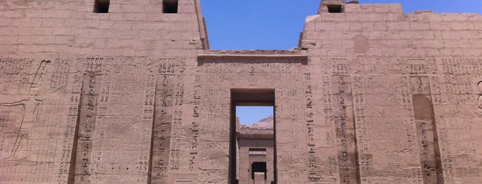 Medinet Habu (Temple of Ramses III) is one of Egito.