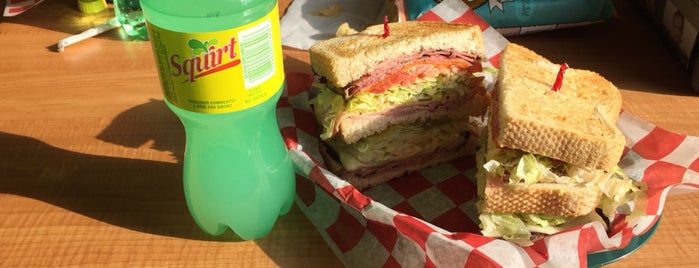 Freedom Farms Sandwich Shop is one of HutcHさんのお気に入りスポット.