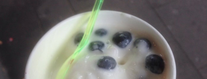Foxberry Frozen Yogurt is one of Futterliste.