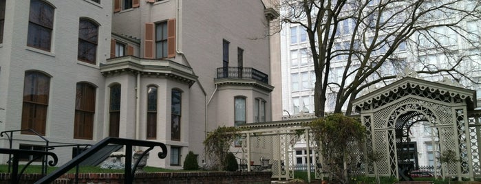 The Campbell House Museum is one of Jeff: сохраненные места.