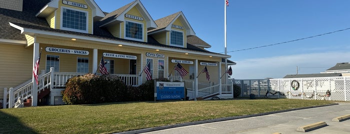 Lee Robinson General Store is one of Obx.